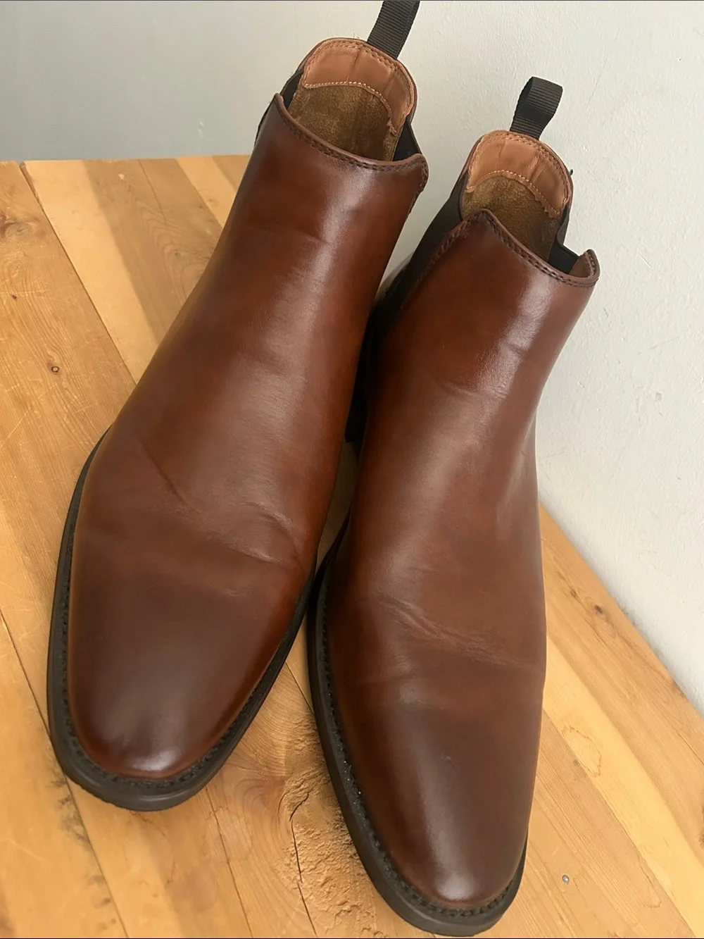 Men's Brown Leather Chukka Boots - Sleek Slip-On Style